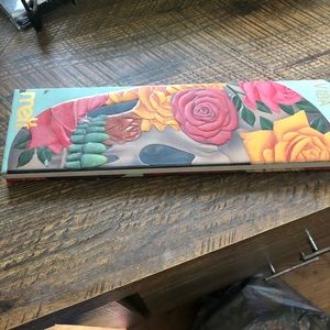 Melt cosmetics Vida palette
